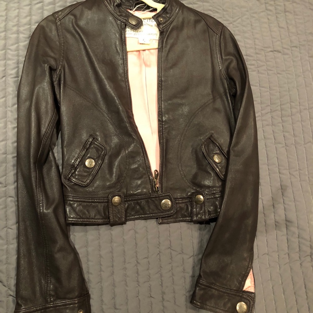 Leather jacket - Picture 2 of 3